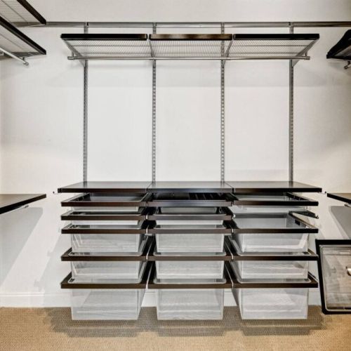 Master Ensuite Walk-in Closet