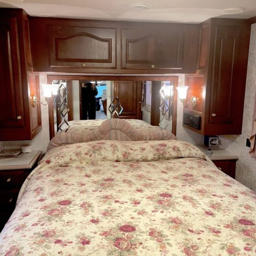 Bedroom with a 'Sleep Number' Bed