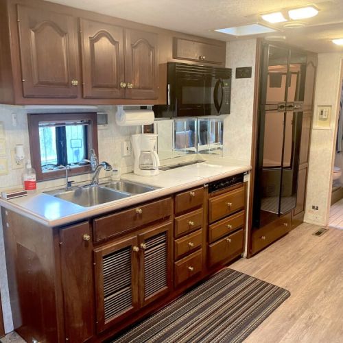 Kitchen, Freezer, Fridge and Pantry