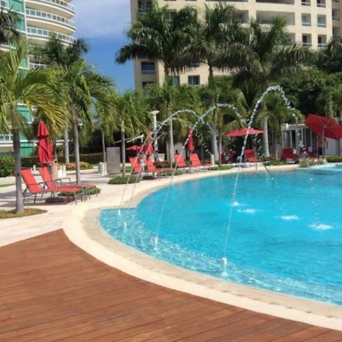 1 of 2 of the Bay View Grande Marina complex pools and fountains