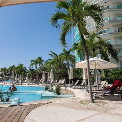 The Beach right in Front of the Complex