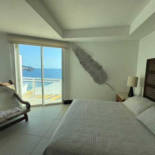 Master Bedroom with King Sized bed, with ensuite